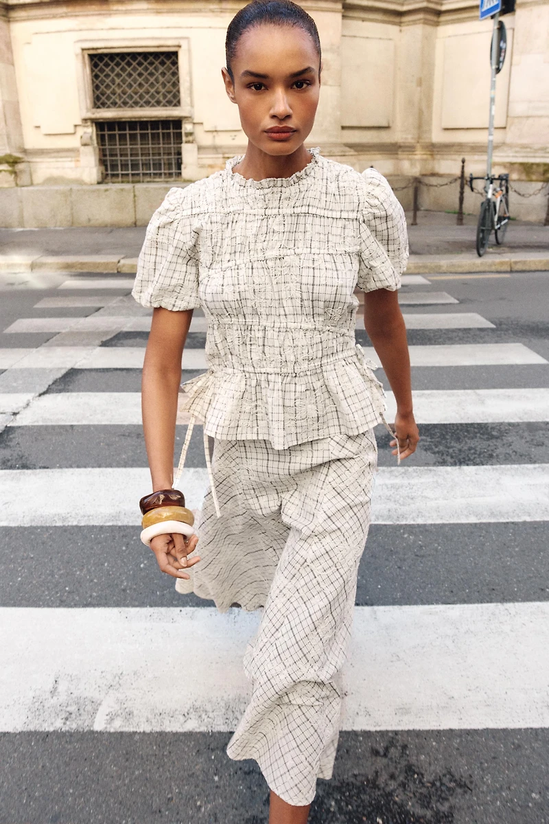 EMBROIDERED PLAID BOW TOP