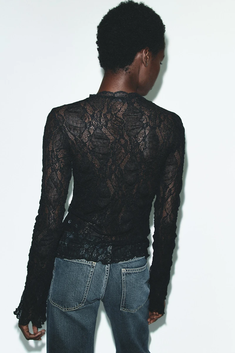 LACE LONG SLEEVE TOP
