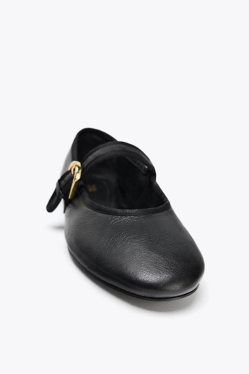 BALLERINES PLATES EN CUIR