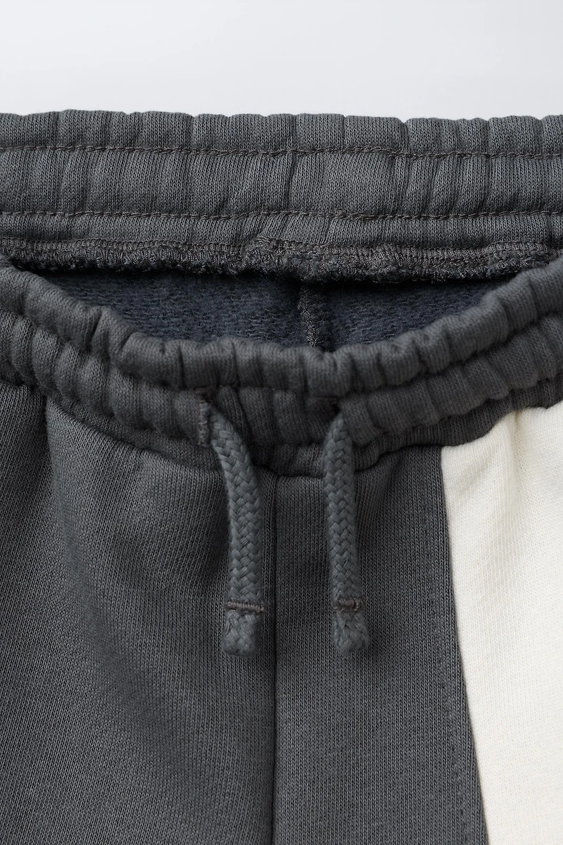 COLOR BLOCK JOGGER PANTS WITH LABEL