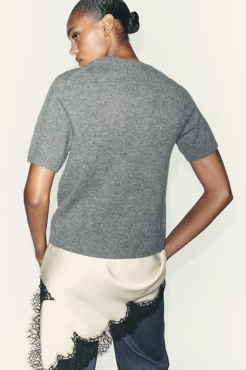 100% WOOL SHORT SLEEVE SWEATER