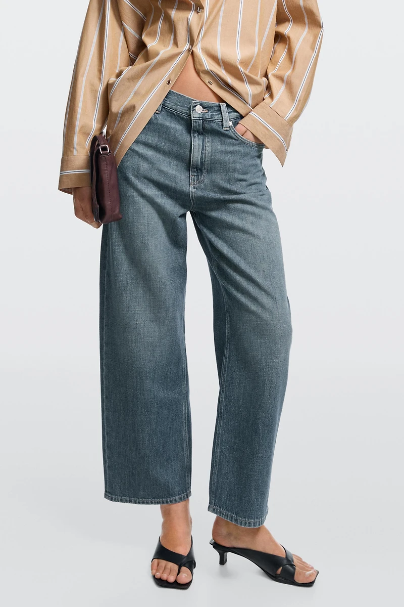 Mid-waist cropped wide-leg jeans