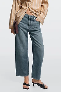 Mid-waist cropped wide-leg jeans