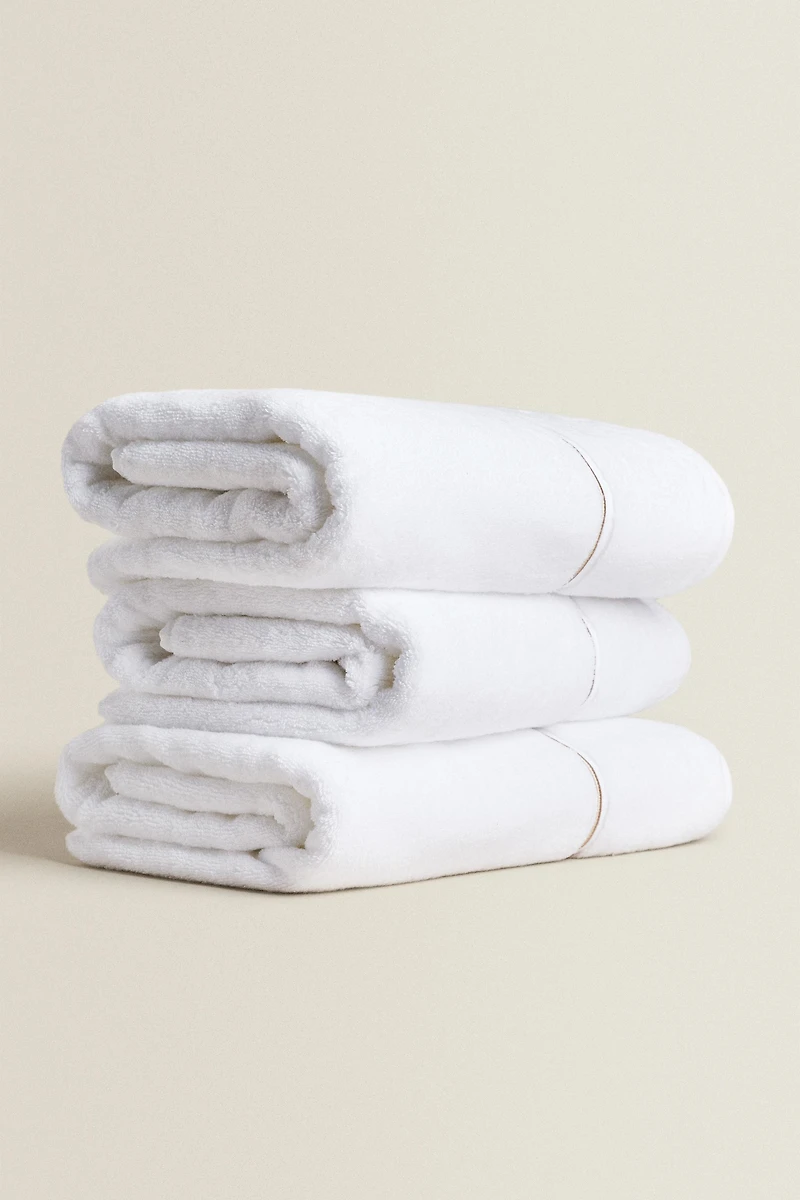 EMBROIDERED TRIM BATH TOWEL