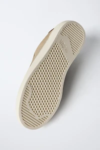MINIMAL SNEAKERS