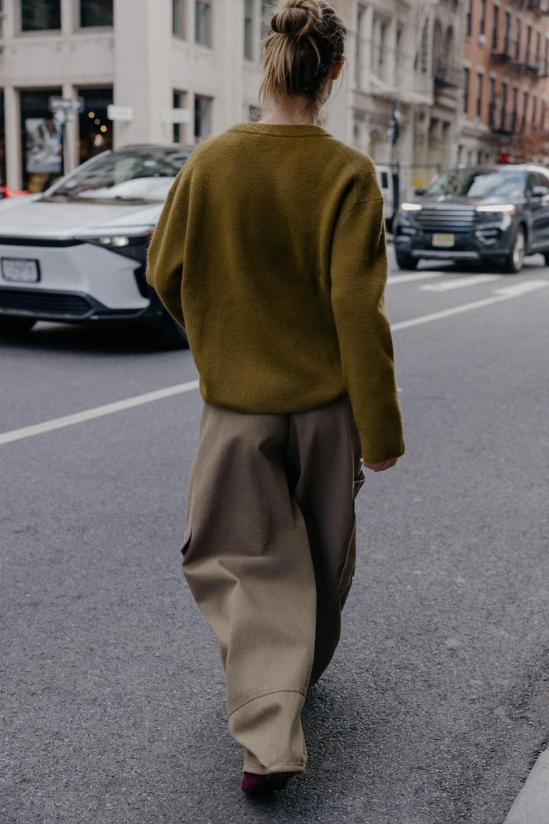 PLAIN KNIT V-NECK JUMPER