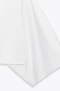 T-SHIRT CAPE