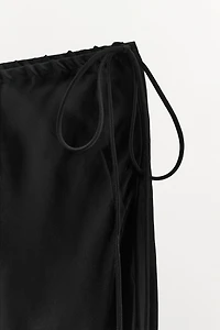 PANTALON EN VISCOSE 100% BRODÉ