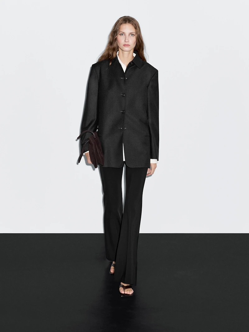 Contrast collar short coat