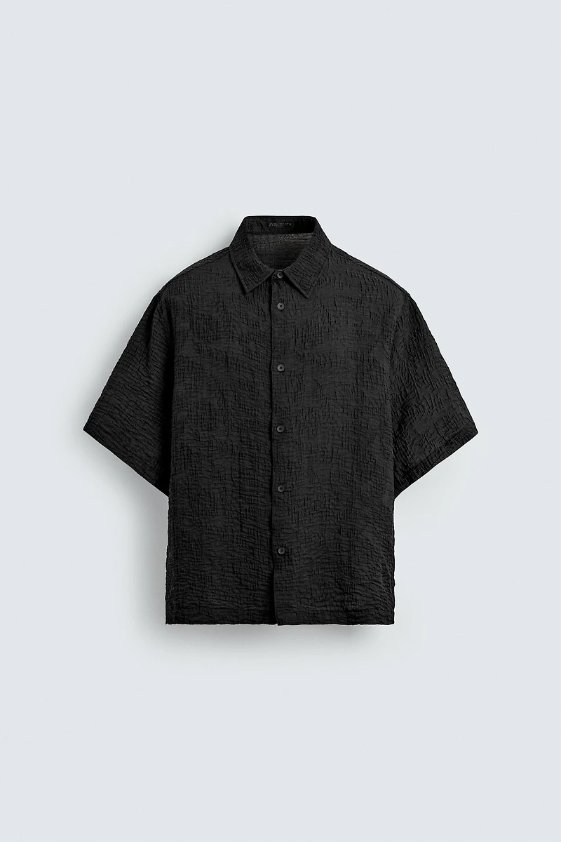 FLOWY TEXTURED SHIRT
