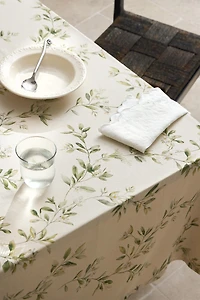 BRANCH AND FLORAL PRINT TABLECLOTH