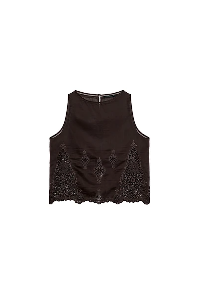 EMBROIDERED LACE INSERT TOP