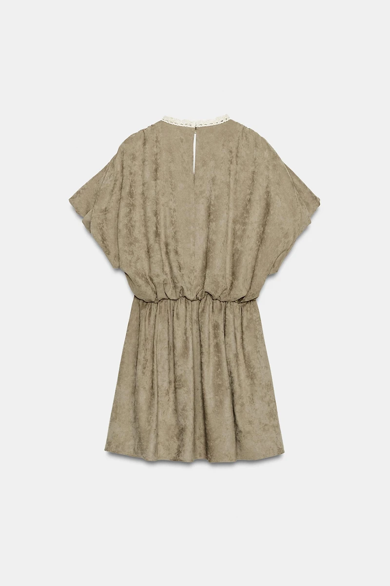 ROBE COURTE EFFET DAIM