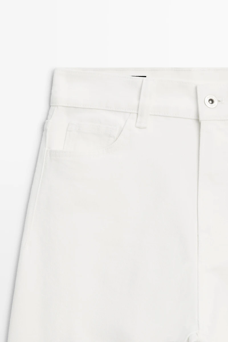 Mid-rise capri jeans with turn-up hems