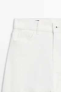 Mid-rise capri jeans with turn-up hems