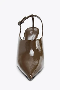 CHAUSSURES À TALONS OUVERTES L'ARRIÈRE EMPEIGNE MONTANTE