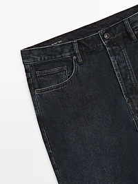 Straight-leg jeans