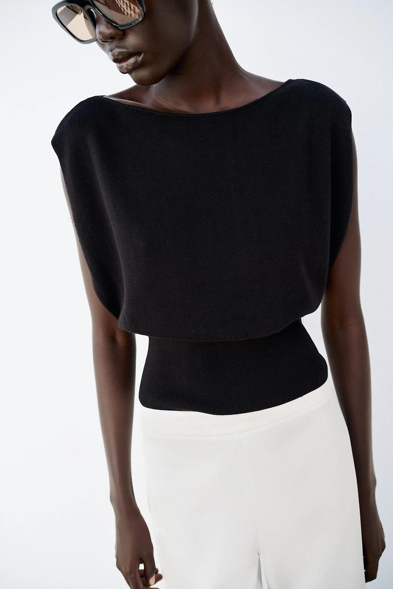 FITTED WAIST KNIT TOP