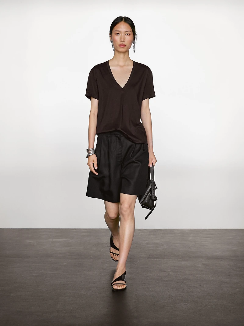 Flowing V-neck T-shirt