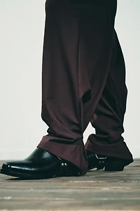 PANTALON PLIS BOUTON BAS