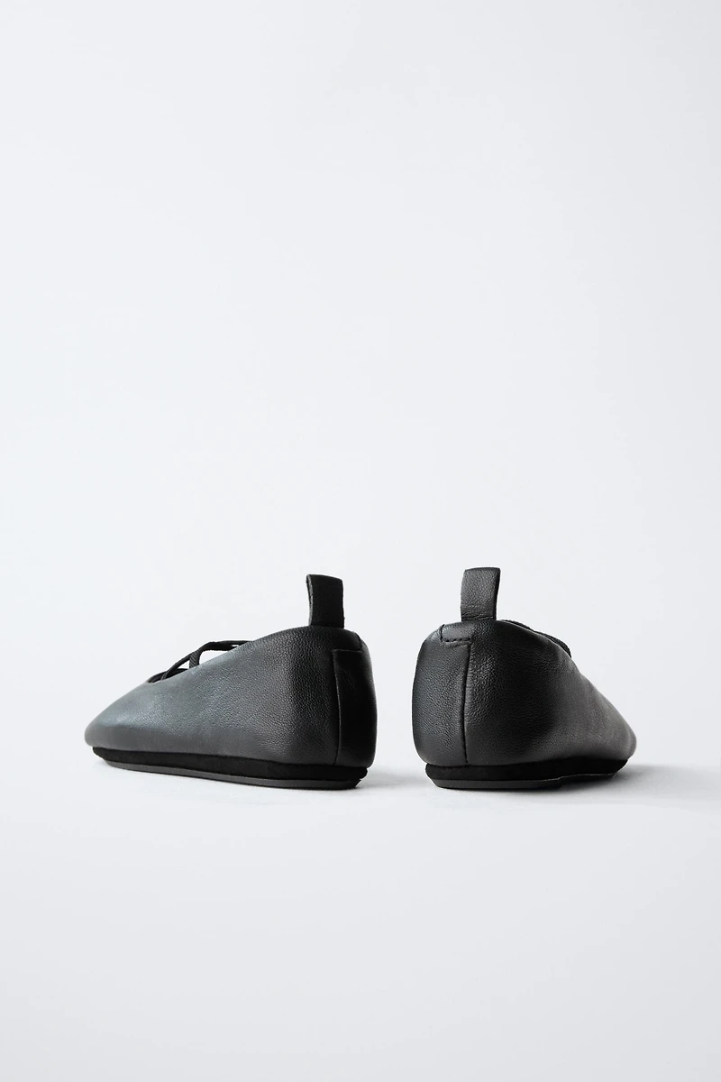 BALLERINES EN CUIR