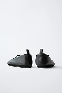 BALLERINES EN CUIR