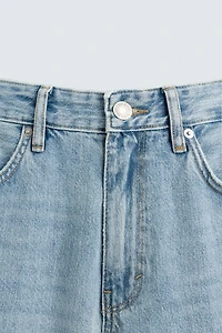 SLIM TAPERED FIT JEANS