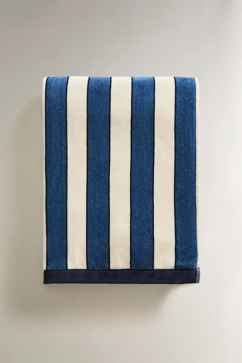 STRIPED VELOUR BEACH TOWEL