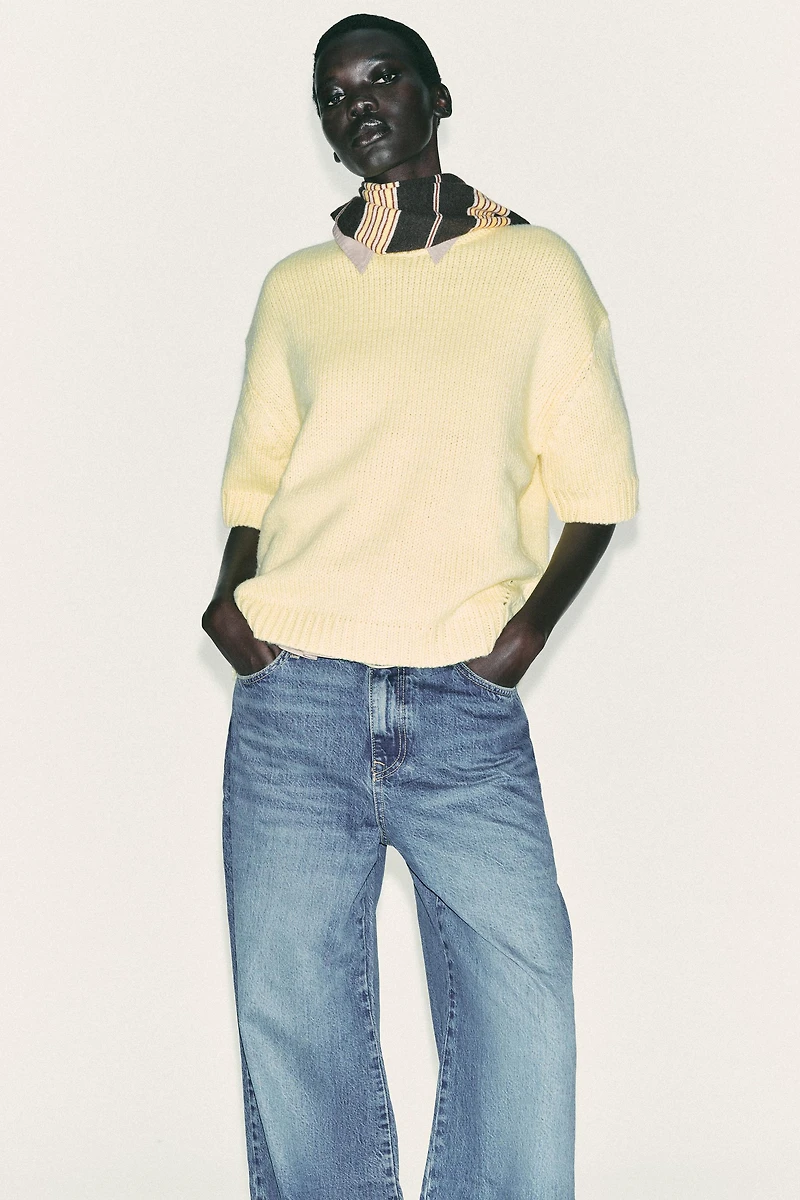 OVERSIZED SHORT SLEEVE KNIT SWEATER