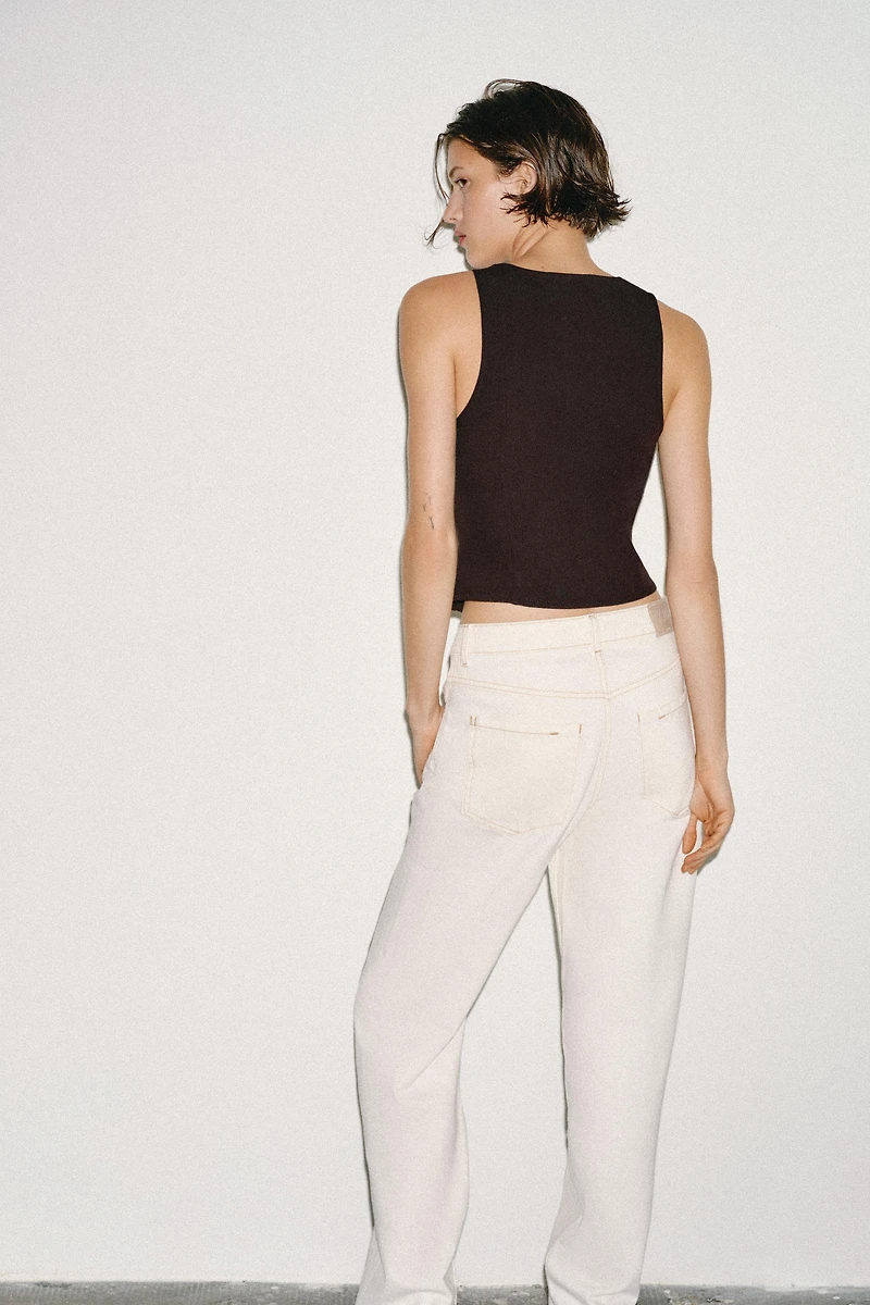 BUCKLE TAB TOP