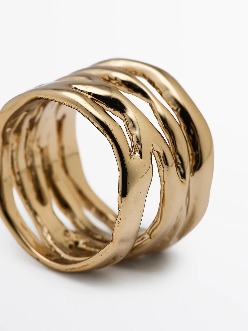 Irregular ring
