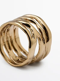 Irregular ring