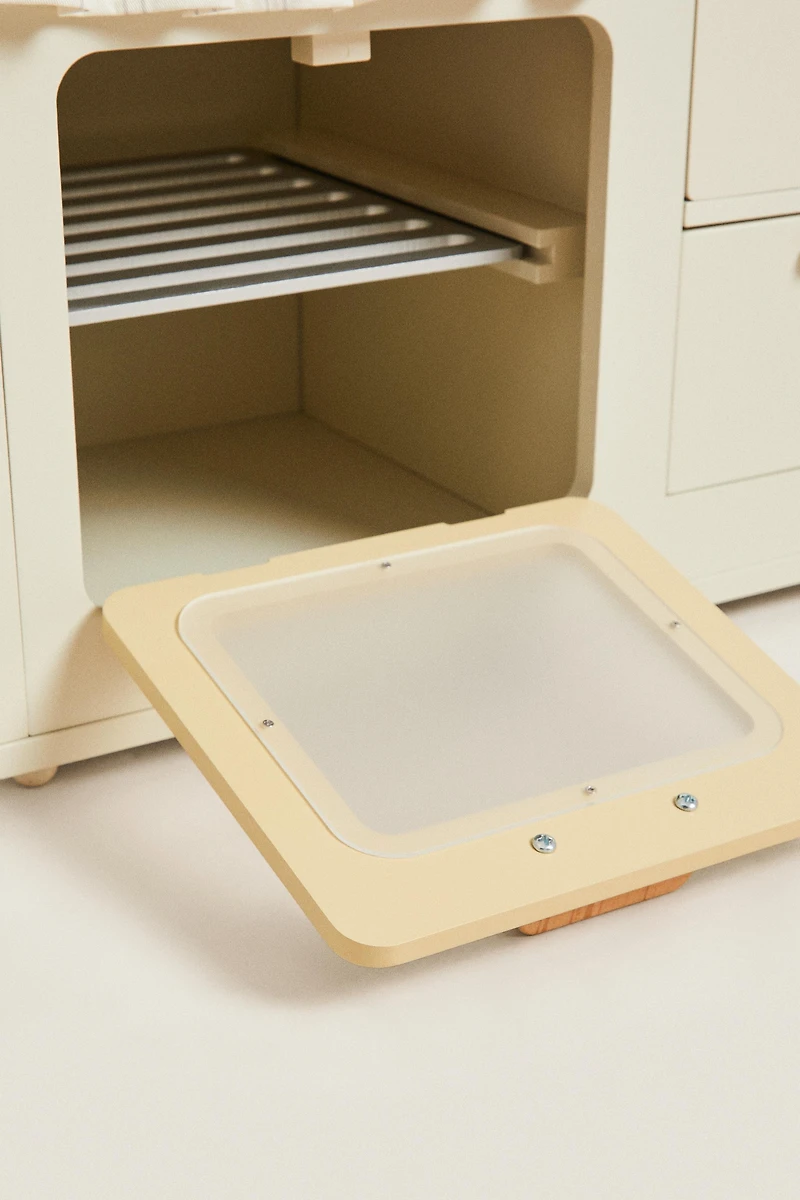 CHILDREN'S WOODEN PLAY KITCHEN