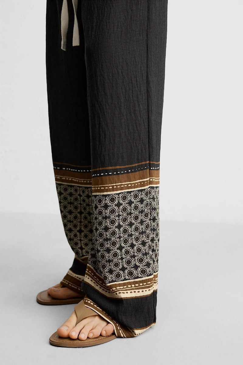 PANTALON COUPE DÉCONTRACTÉE COLOR BLOCK