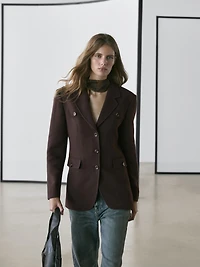 Blazer with pockets and lapel collar