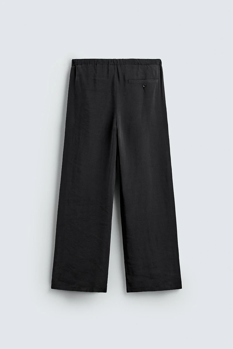 RELAXED FIT FLOWY PANTS