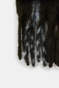 FOULARD À CARREAUX ET À FRANGES