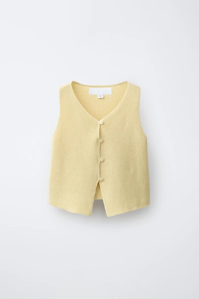 KNIT TOP WITH BUTTONS