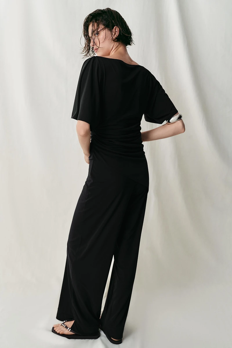 PANTALON DROIT EN CRÊPE À OUVERTURES