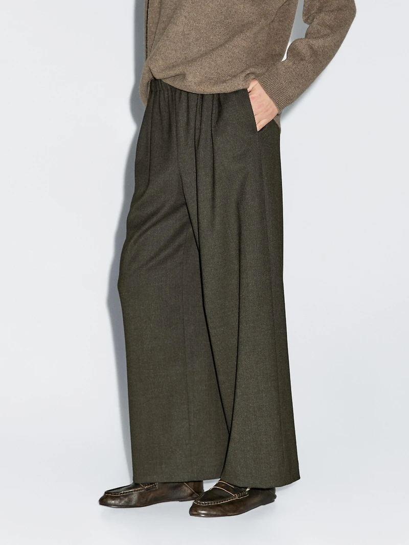 Wide-leg trousers with darts and elasticated waistband