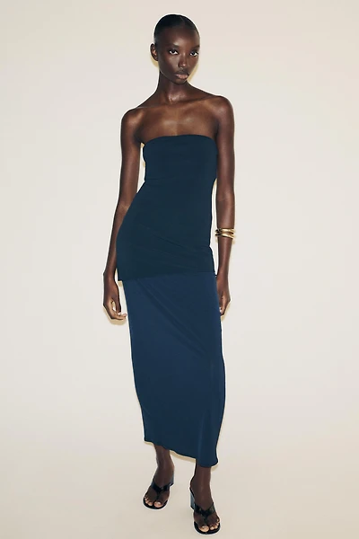 STRAPLESS DRESS