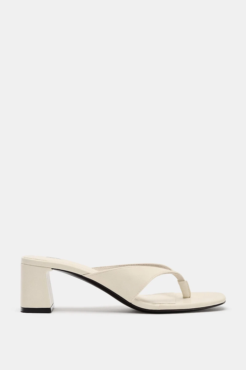 WIDE HEEL SANDALS