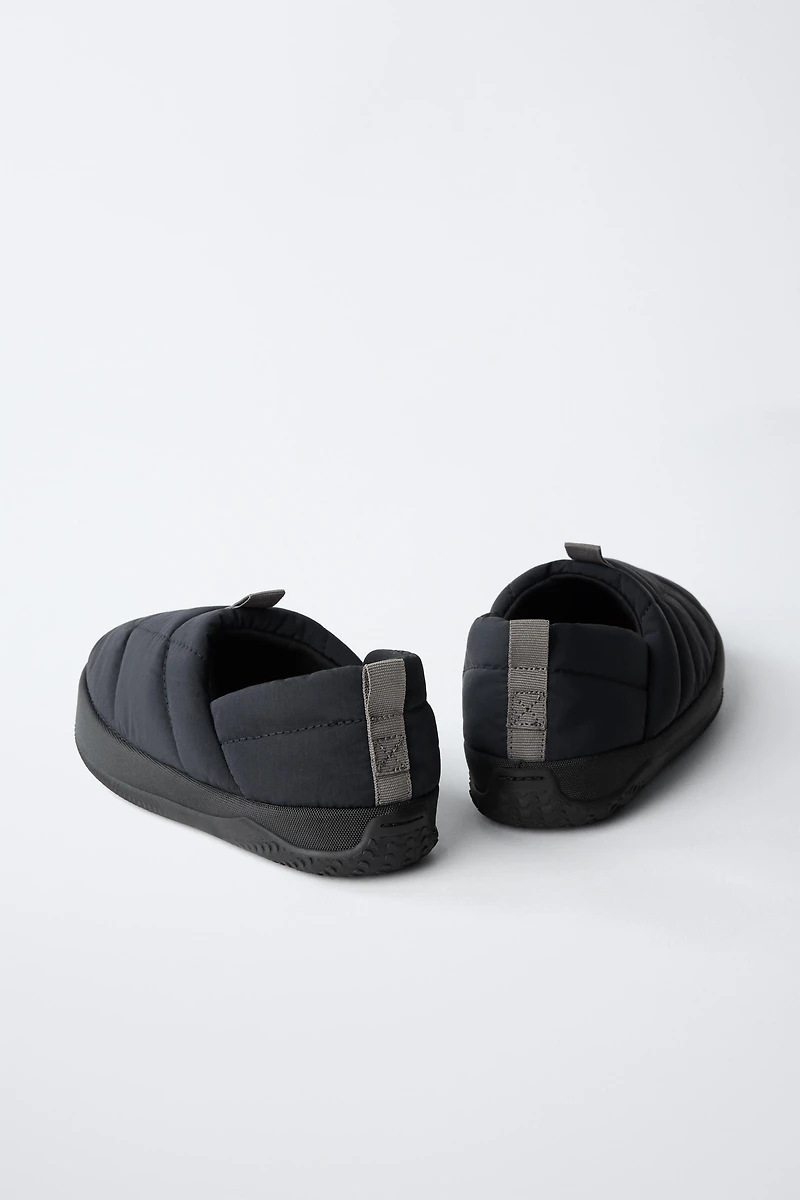 QUILTED SLIPPERS