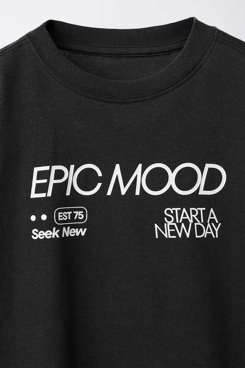 T-SHIRT À INSCRIPTION IMPRIMÉE