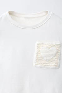 T-SHIRT À POCHE EN CROCHET