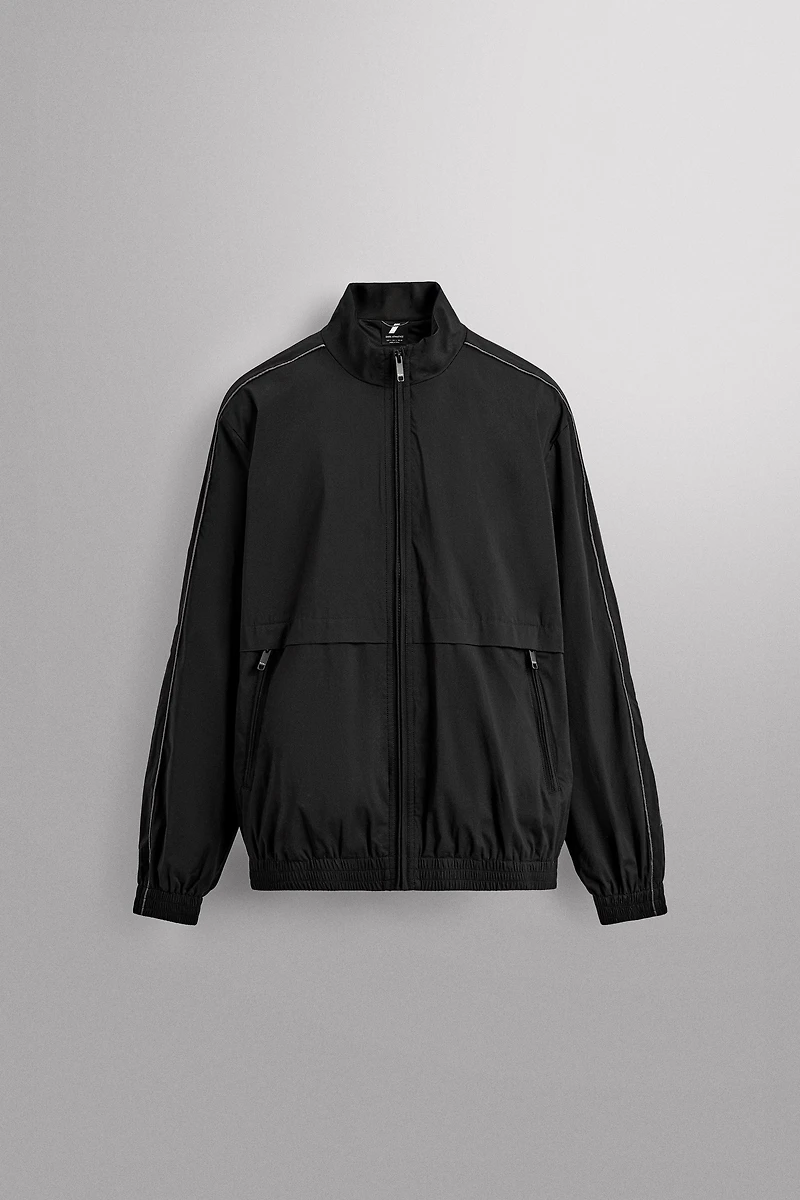 LIGHTWEIGHT TECHNICAL JACKET