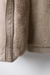 DOUDOUNE 50% PLUME ET DUVET DÉPERLANTE AVEC CAPUCHE EFFET FOURRURE DÉTACHABLE