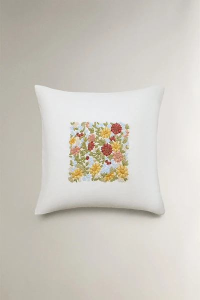 FLORAL EMBROIDERED THROW PILLOW COVER