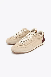 SOFT SNEAKERS