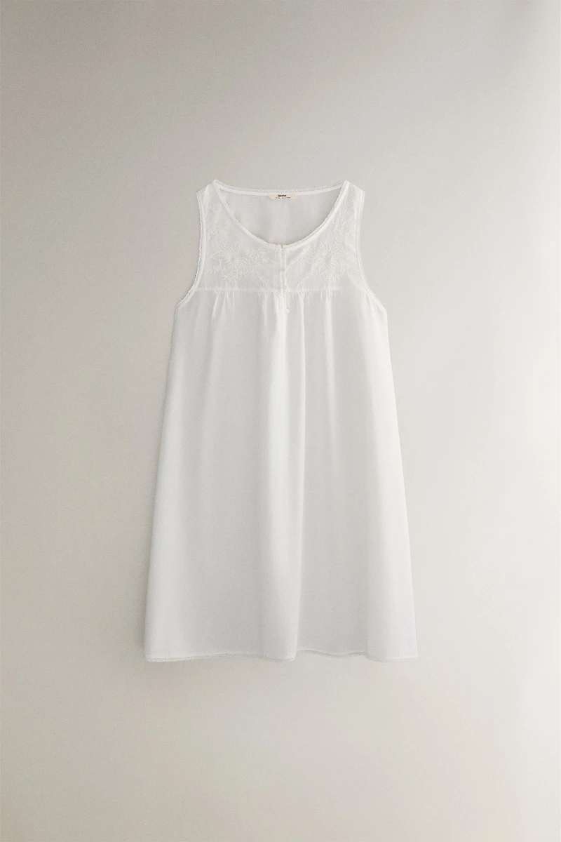 EMBROIDERED COTTON NIGHTGOWN